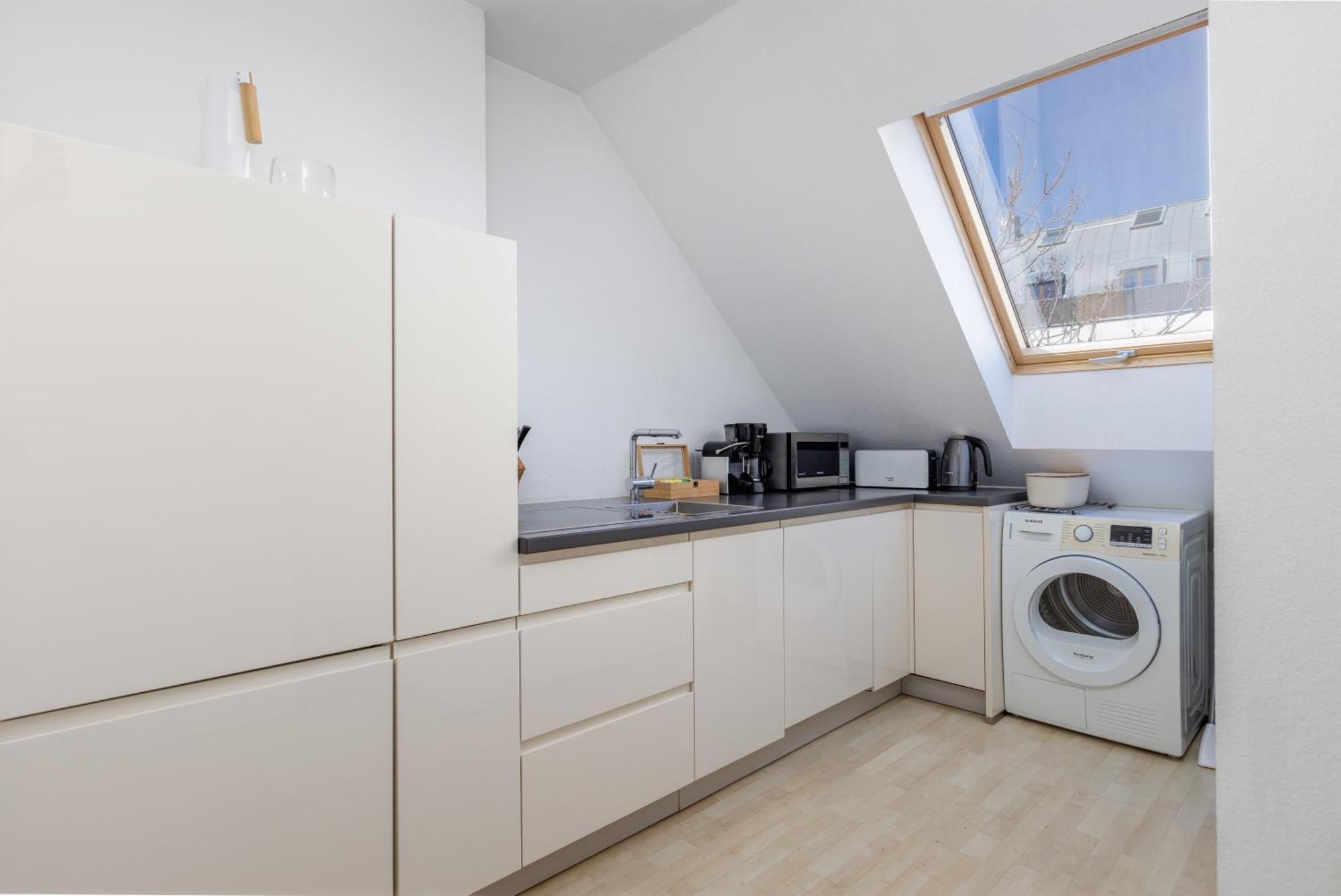 Home By Doni I Serviced Apartments I Ruhig I Zentral Nahe Rmcc, Staatsheater & Landtag วิสบาเดน ภายนอก รูปภาพ